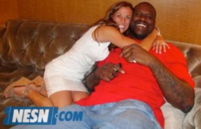 50岁奥尼尔身材又发福体重超400斤 与女友形成鲜明对比