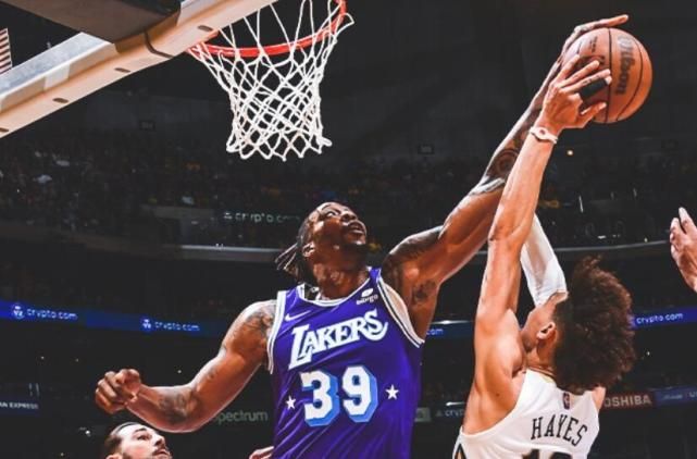 湖人输生死战詹姆斯带伤6中4 火线复出砍下38分仍输球