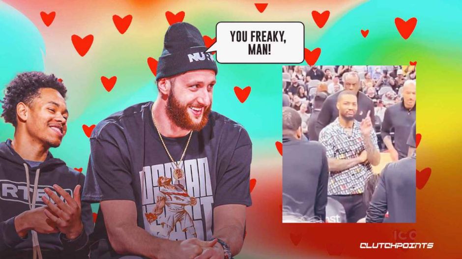 利拉德兴高采烈地配合球迷的提问 利拉德可能从手术中恢复