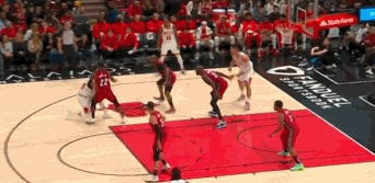 热火四杀公牛稳固第一 东部50胜首队 