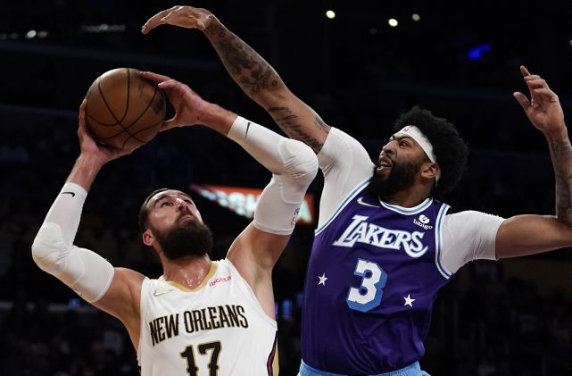 詹姆斯突破被打脸漏吹 最终鹈鹕114-111险胜湖人