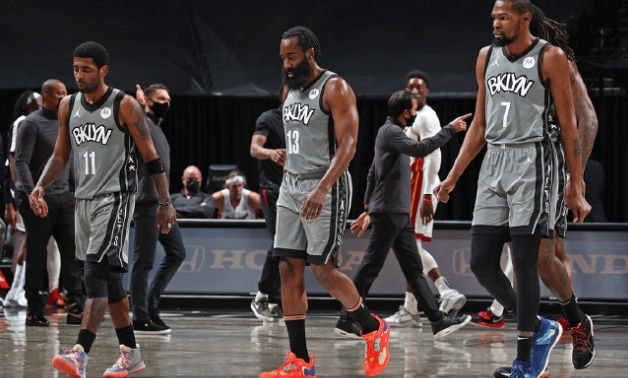 湖人和篮网难兄难弟 谁也没比谁好过