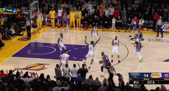 詹姆斯突破被打脸漏吹 最终鹈鹕114-111险胜湖人