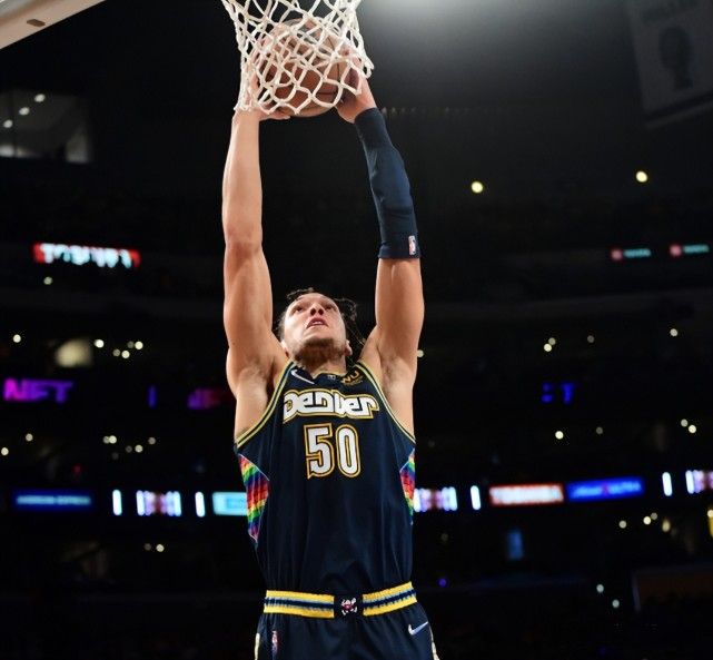 湖人输球附加赛基本无望 沃格尔用了适配詹姆斯的战术