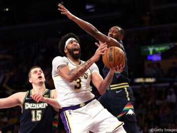 湖人连败6次 大3只能打21场