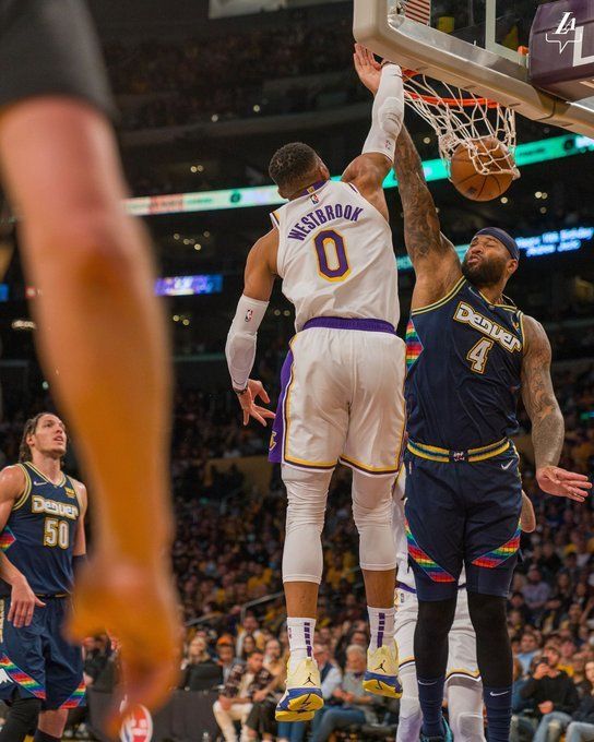 马刺连胜拉开与湖人差距 湖人本赛季大概率要宣告失败了