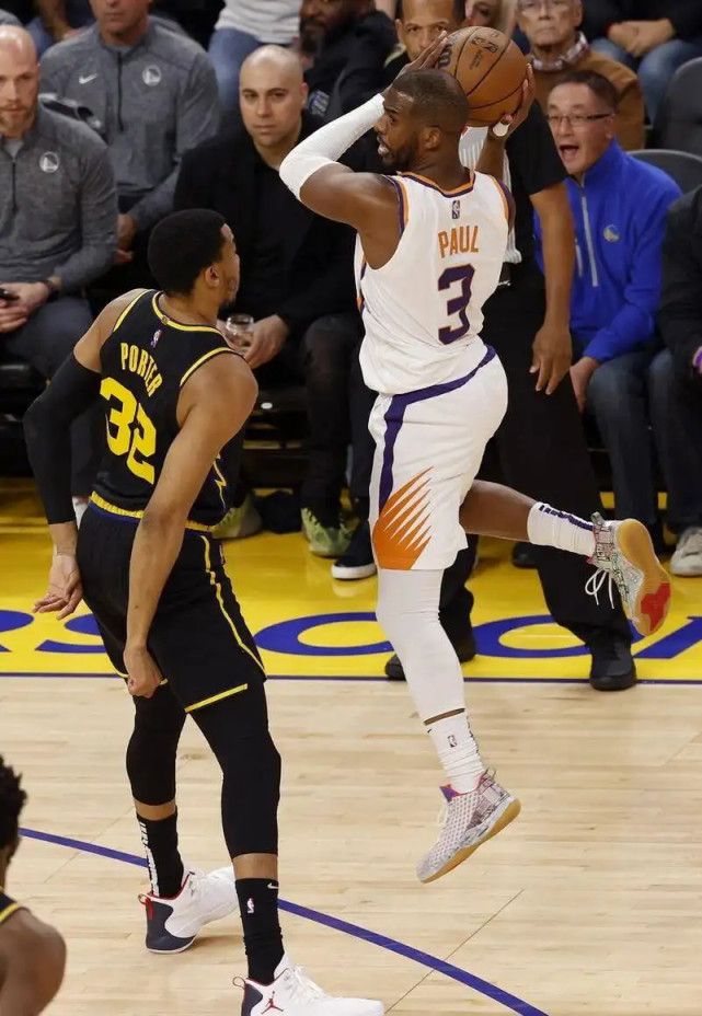 37岁保罗锁定助攻王 37岁的他能拿到这个荣誉是最大肯定