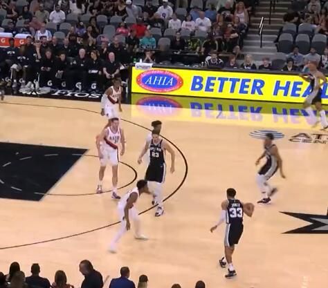 马刺连胜拉开与湖人差距 湖人本赛季大概率要宣告失败了