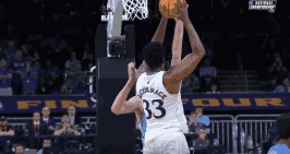 NCAA决赛卫冕4连冠 堪萨斯大学16分大逆转北卡大学