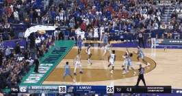 NCAA决赛卫冕4连冠 堪萨斯大学16分大逆转北卡大学