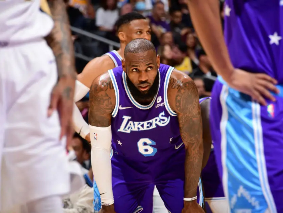 湖人将会无缘附加赛 詹姆斯得分王也极有可能不保