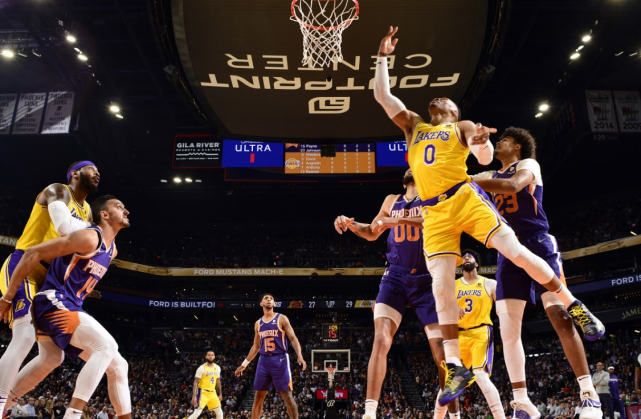 浓眉带伤争夺附加赛仍输球 湖人彻底无缘附加赛