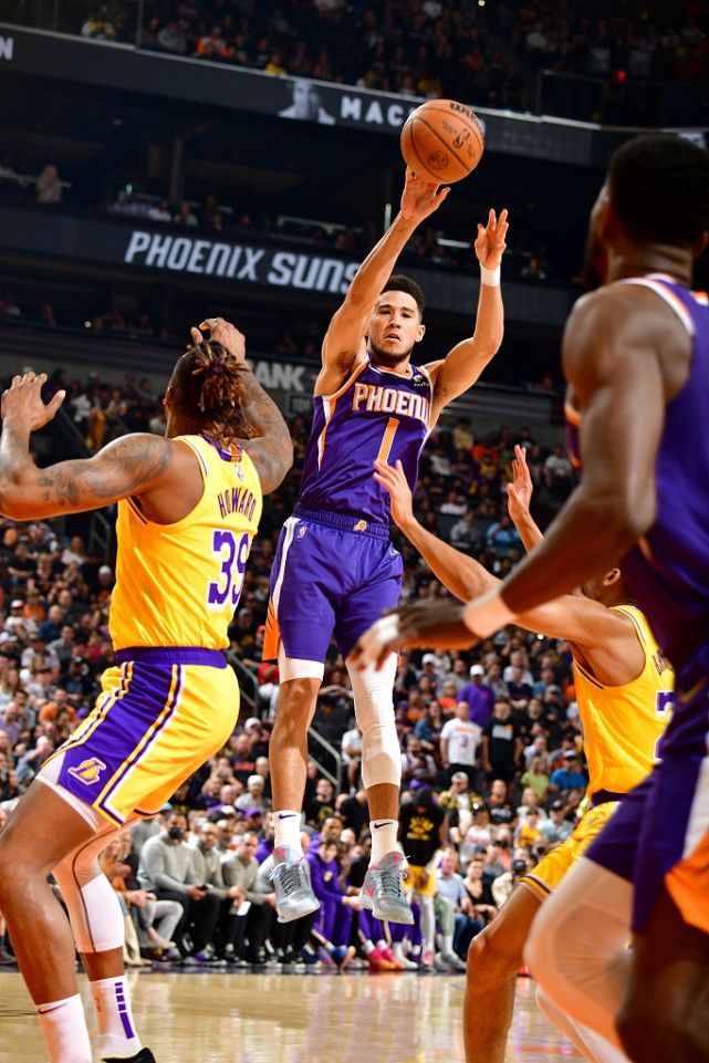 波波亲手了结湖人 詹姆斯的得分王的位置被占