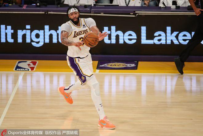 湖人输给太阳附加赛彻底无望 浓眉21+13防守出工不出力