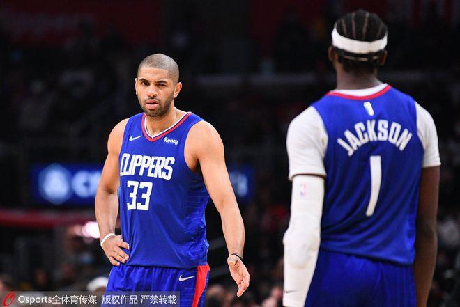 洛杉矶快船队延续连胜 鲍威尔复出得到24分