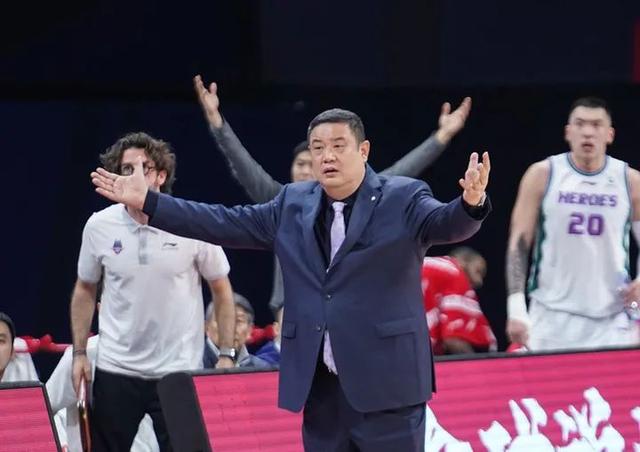 山东男篮两连败出局 赛季末的萎靡告别