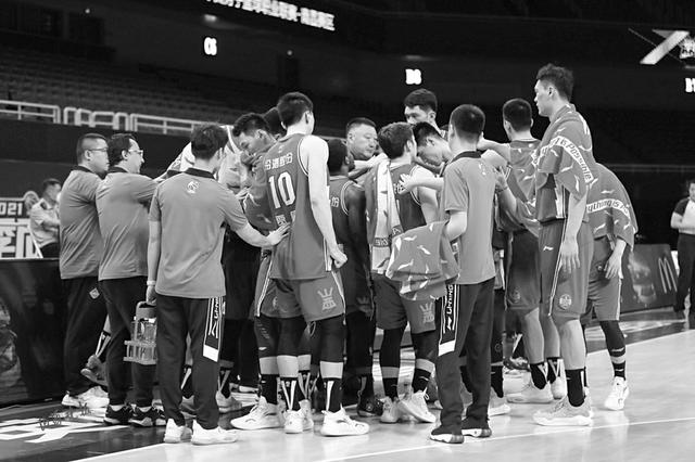 四分之一决赛首轮 山西队104:116不敌辽宁队