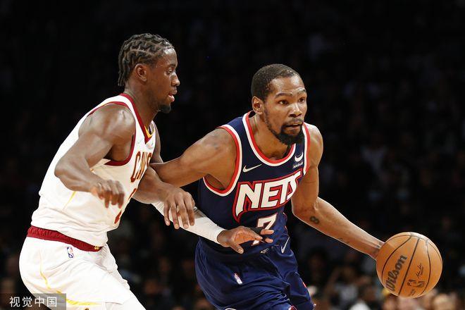 篮网胜骑士排名升至东部第7 杜兰特36分欧文18分