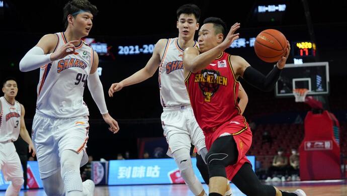 上海男篮完成18分惊天逆转 深圳男篮发生了什么