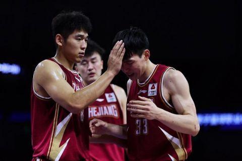 吴前因伤离场致溃败 广东横扫浙江晋级四强