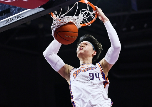 上海一路高歌猛进杀入季后赛 取得了季后赛的开门红