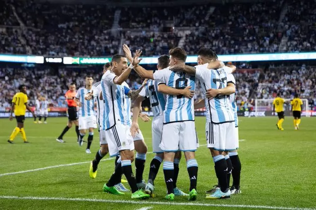 阿根廷官宣与主帅斯卡洛尼续约到2026   任职期间球队已35场不败