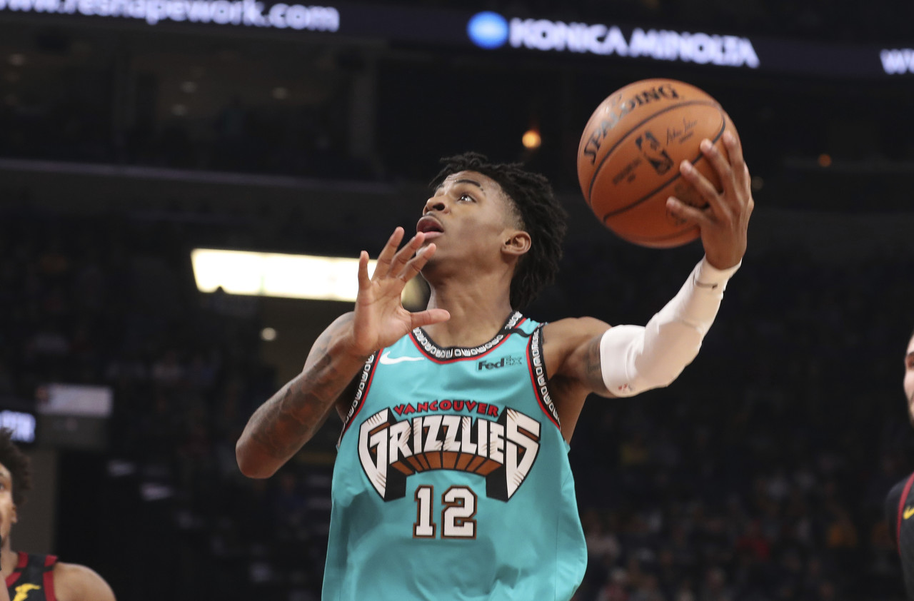 莫兰特直播谈到学过很多顶级后卫的动作 类似隆多和AI和基德与纳什等