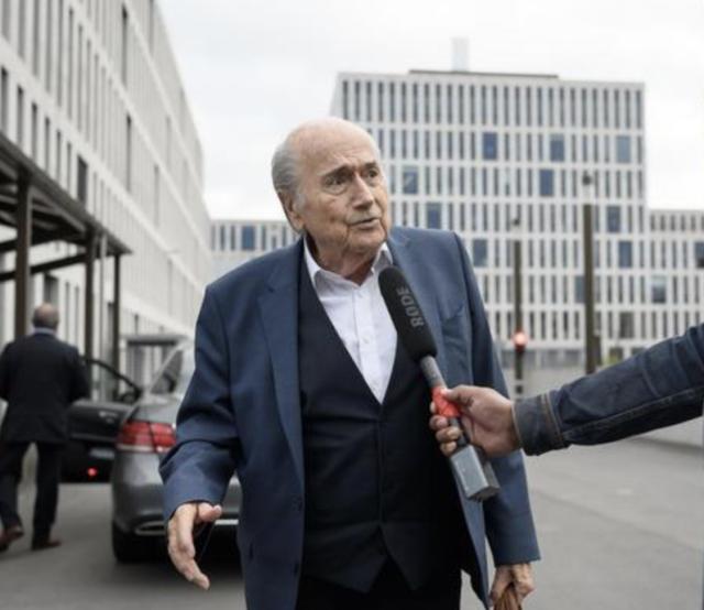FIFA主席被指控贪污腐败 普拉蒂尼状告昔日搭档