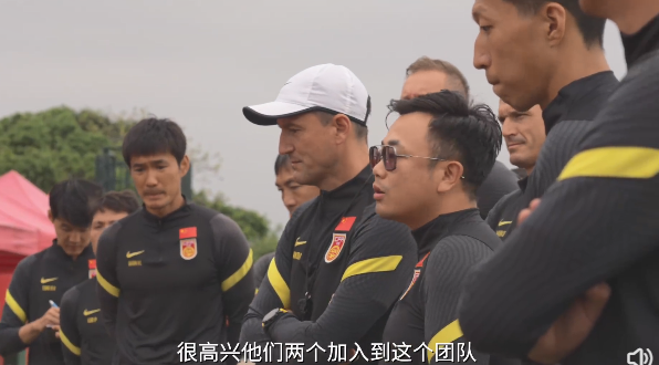 国足官宣戴伟浚和朱辰杰进入u23国家队训练备战杭州亚运会