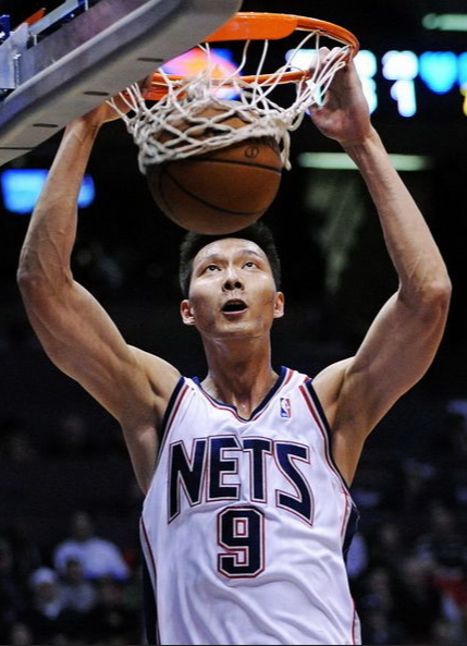 中国男篮在NBA打过球的有哪些 他们的薪资是多少