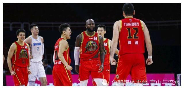 吉林队艰难赢下比赛 苏群却说这是偷袭