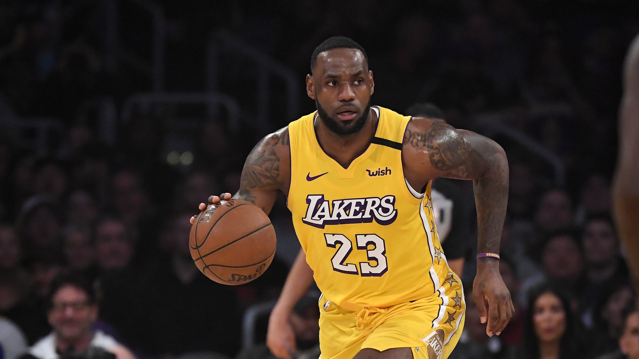 你认为詹姆斯后劲如何 他还能拿下几个冠军