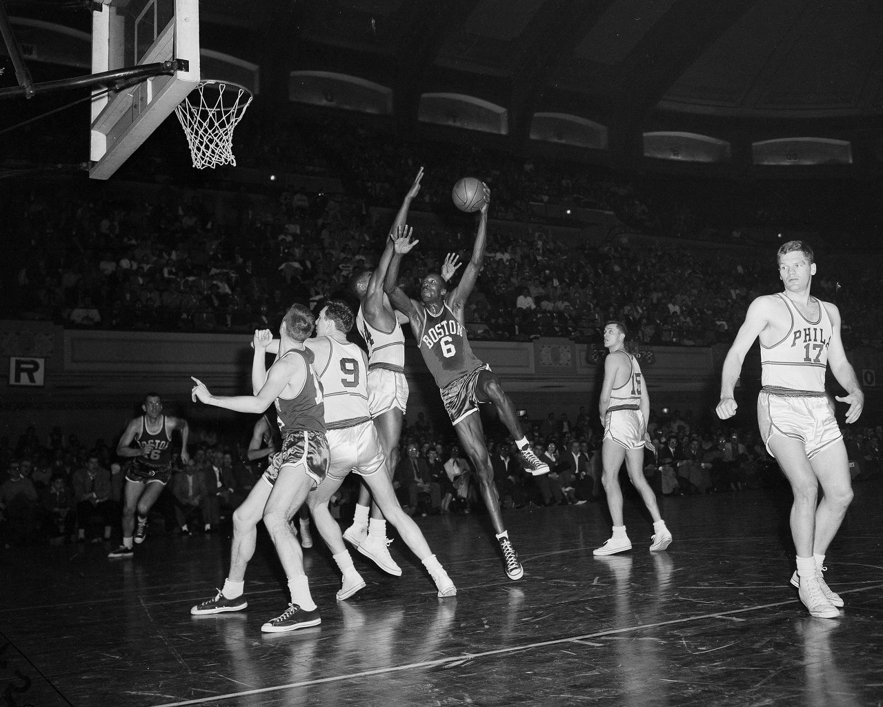 NBA开通热线提供举报违反安全条例行为 库兹马称这是高密热线