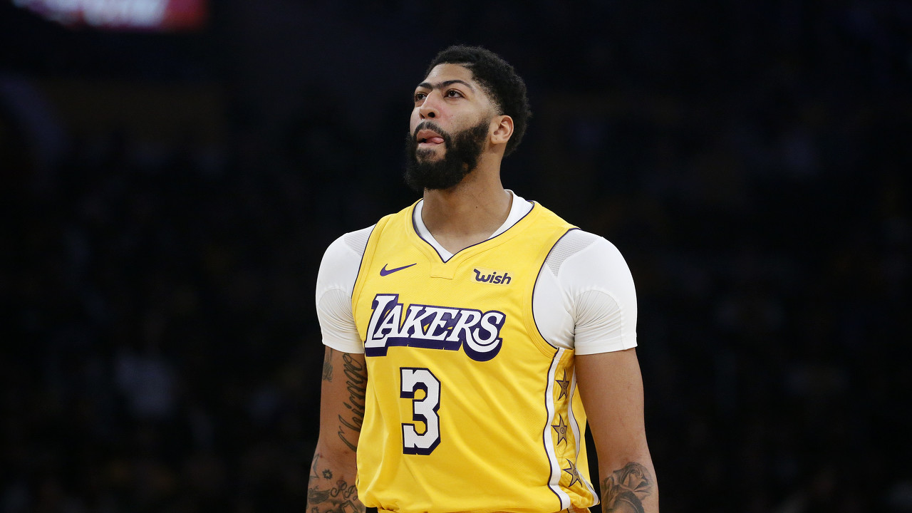 考虑今年疫情 也许签一年对浓眉更合适些