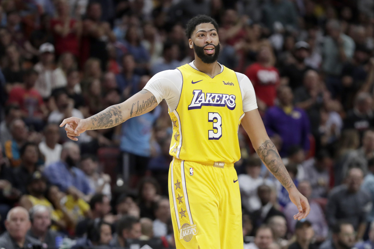 复赛后浓眉可能会被减少5号位时间 大莫和库兹马将可能打中锋