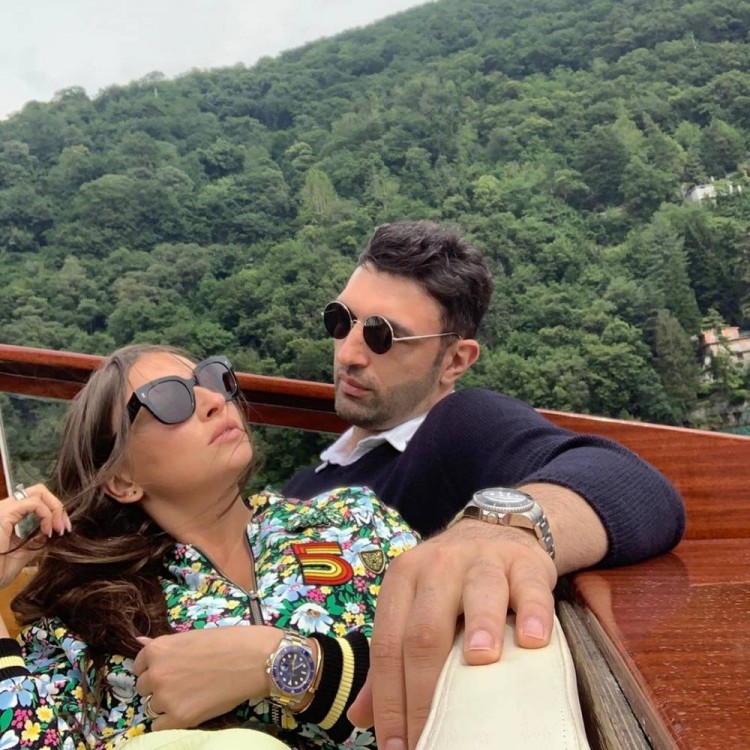 帕楚里亚的妻子Tika Alavidz 你能看出这是一个四个孩子的母亲吗