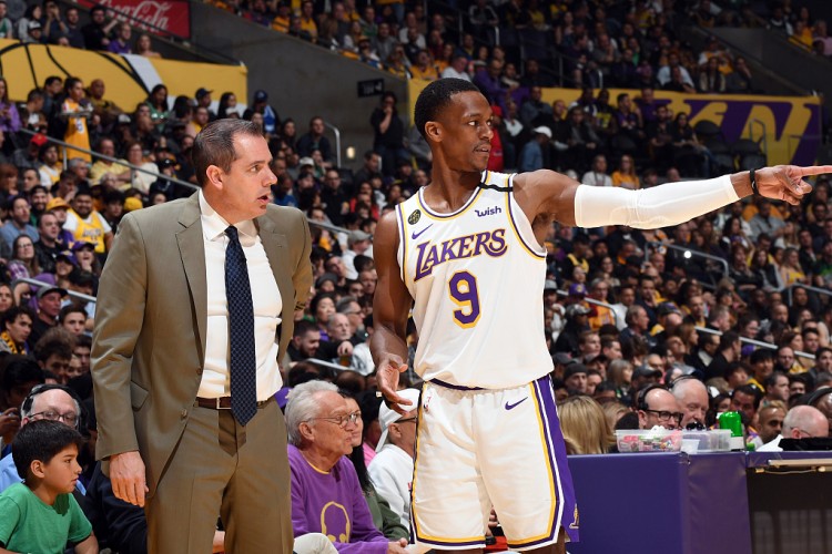 沃格尔表示隆多受伤对湖人来说损失非常大 希望他能参加季后赛