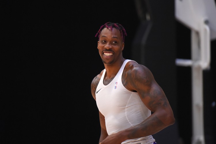 我被人举报了 霍华德未带口罩被人匿名举报