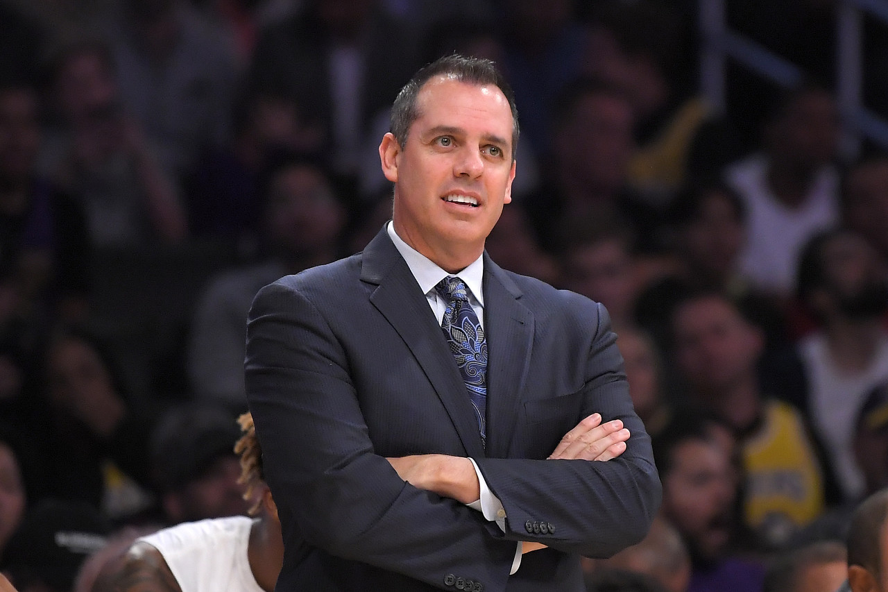 浓眉明日将复查眼睛 库兹马今天表现很正常就像过去两周一样